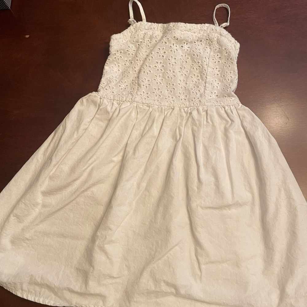White sundress with eyelet detail. Spaghetti straps. Sz6